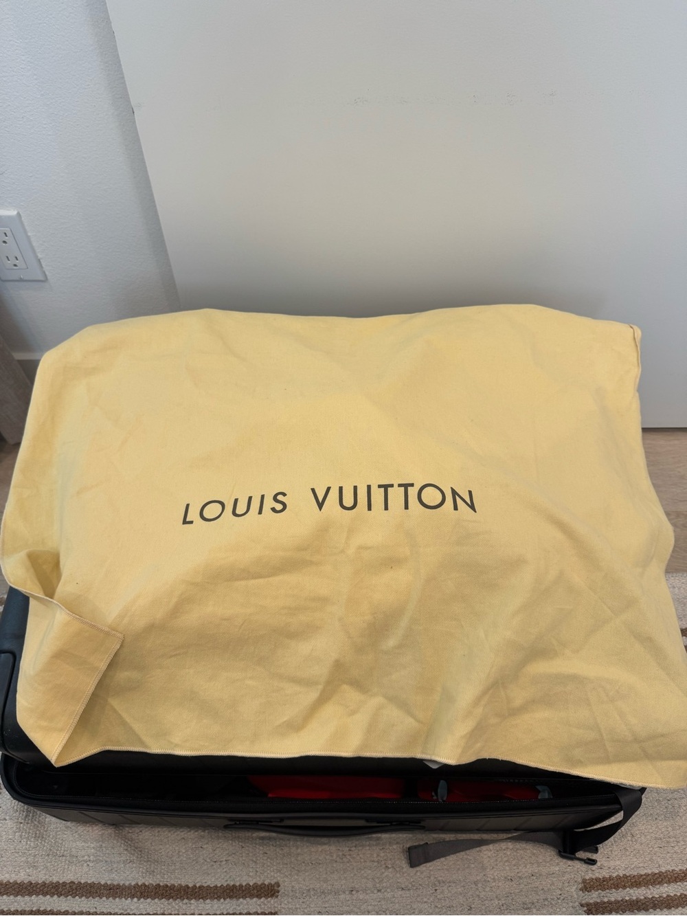 Louis Vuitton Brown Monogram Travel Duffel with Black Trim - Picture 4 of 4